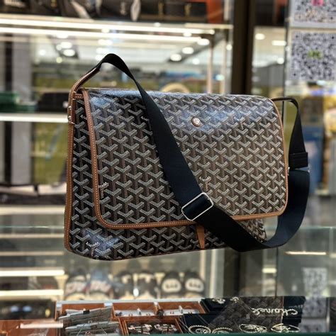 replica goyard mens messenger bag|how to find a goyard bag.